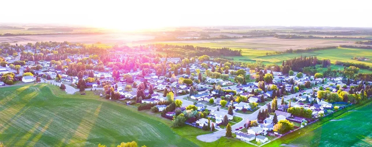 A wonderful overhead photo of Bon Accord Town